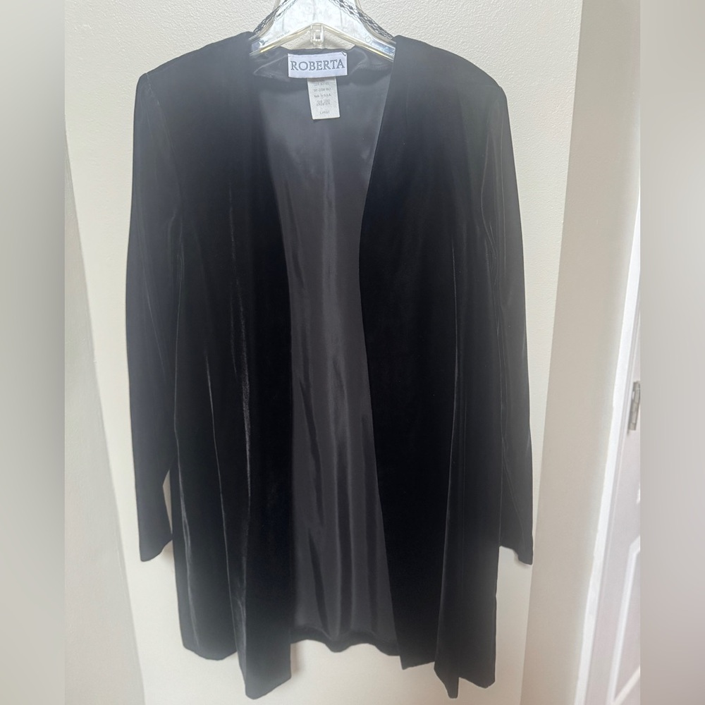 Roberta | Women’s Velvet Shawl | EUC